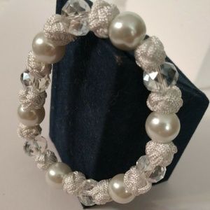 Bracelet No Metal White Pearl/Clear Crystal SPECIAL Design Hand-Made